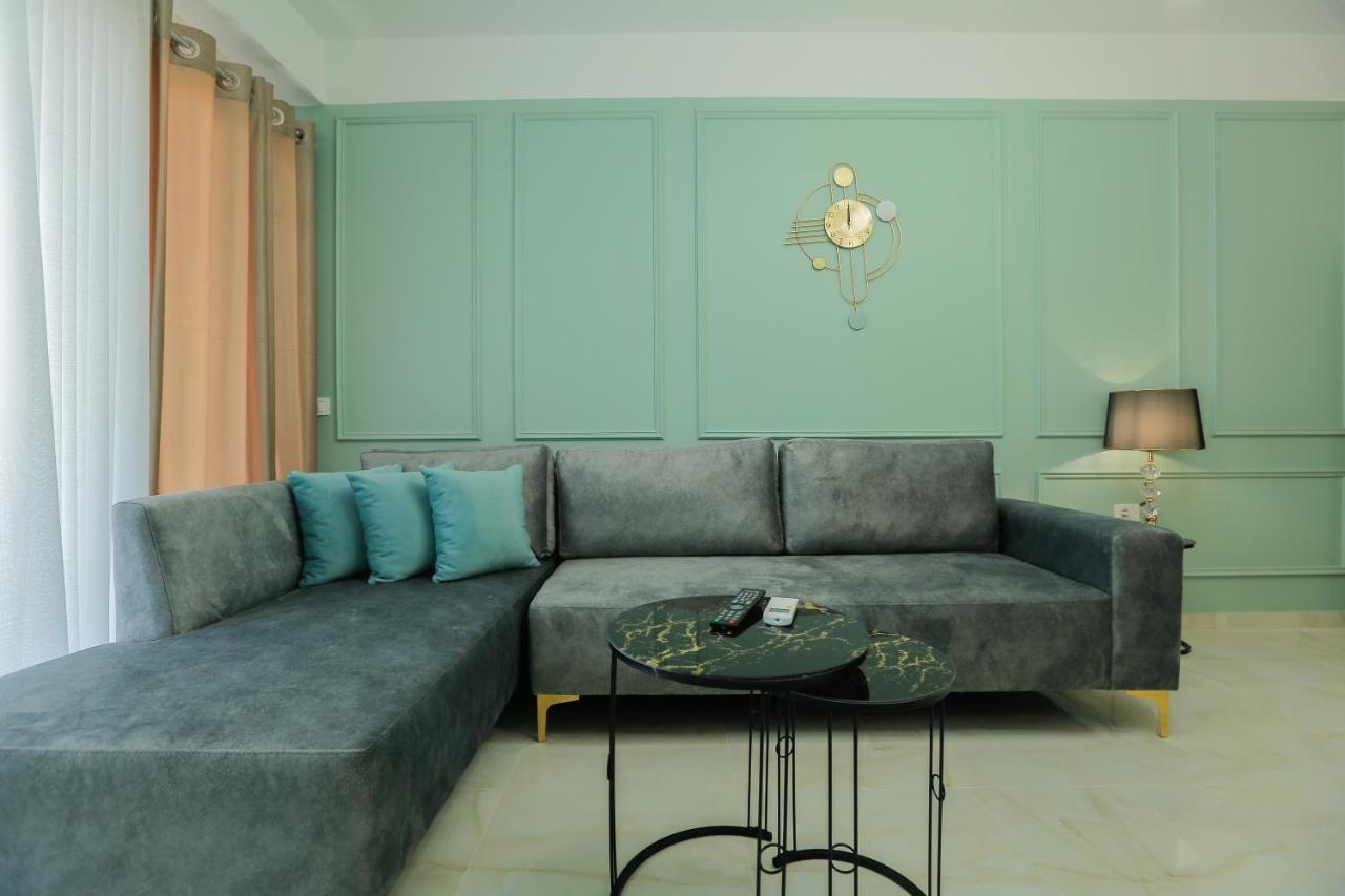 Miku Apartment-elegant 1bd At Olympic Apartament